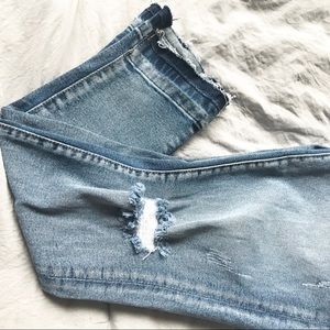 Distressed Ankle Jeans by Refuge
